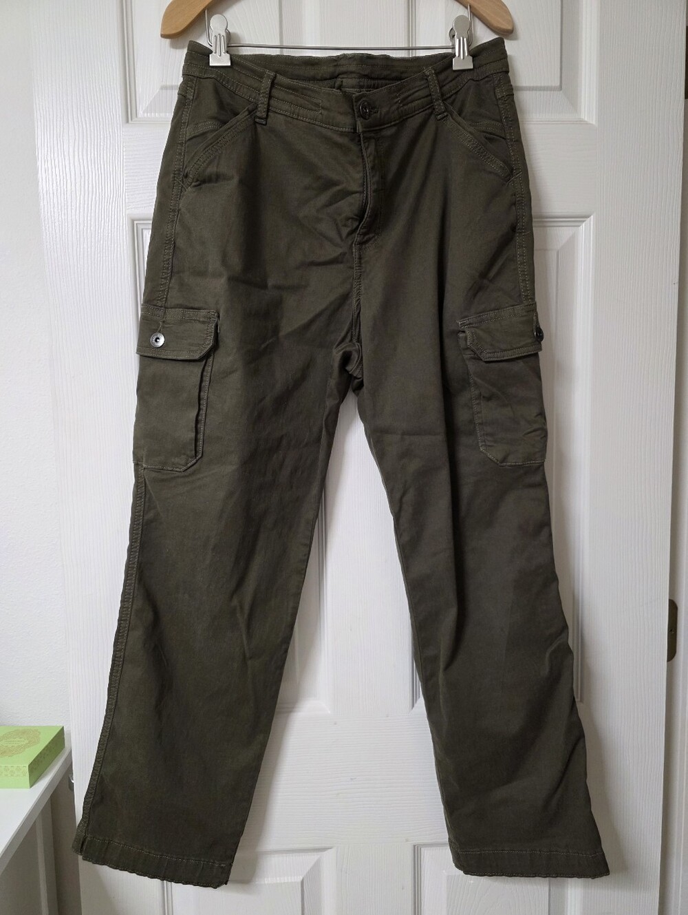 Kuhl Cargo Pants in Olive Green - Classic Utility Style